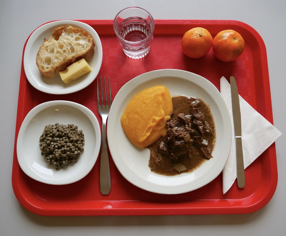 French school lunch in 2022